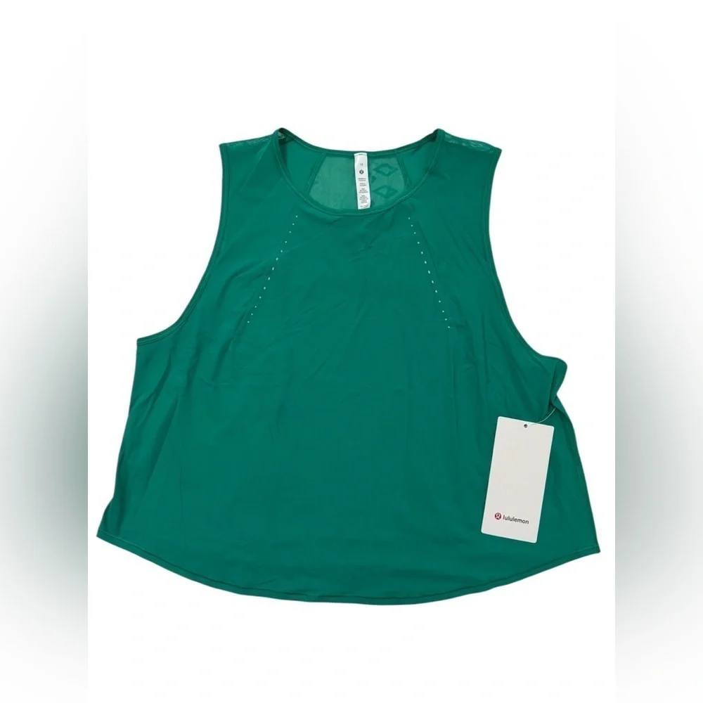 Lululemon Sculpt Cropped Tank Top in Kelly Green